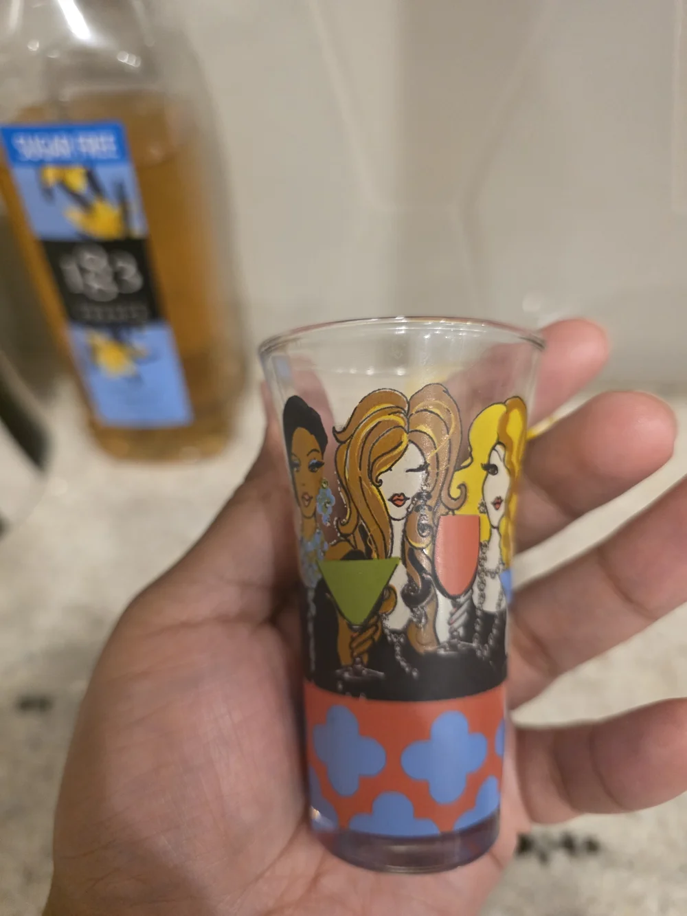 Drinks Well With Others Girlfriend Chic Party Cocktail Shot Glasses Set Of 2 - Picture 4 of 8